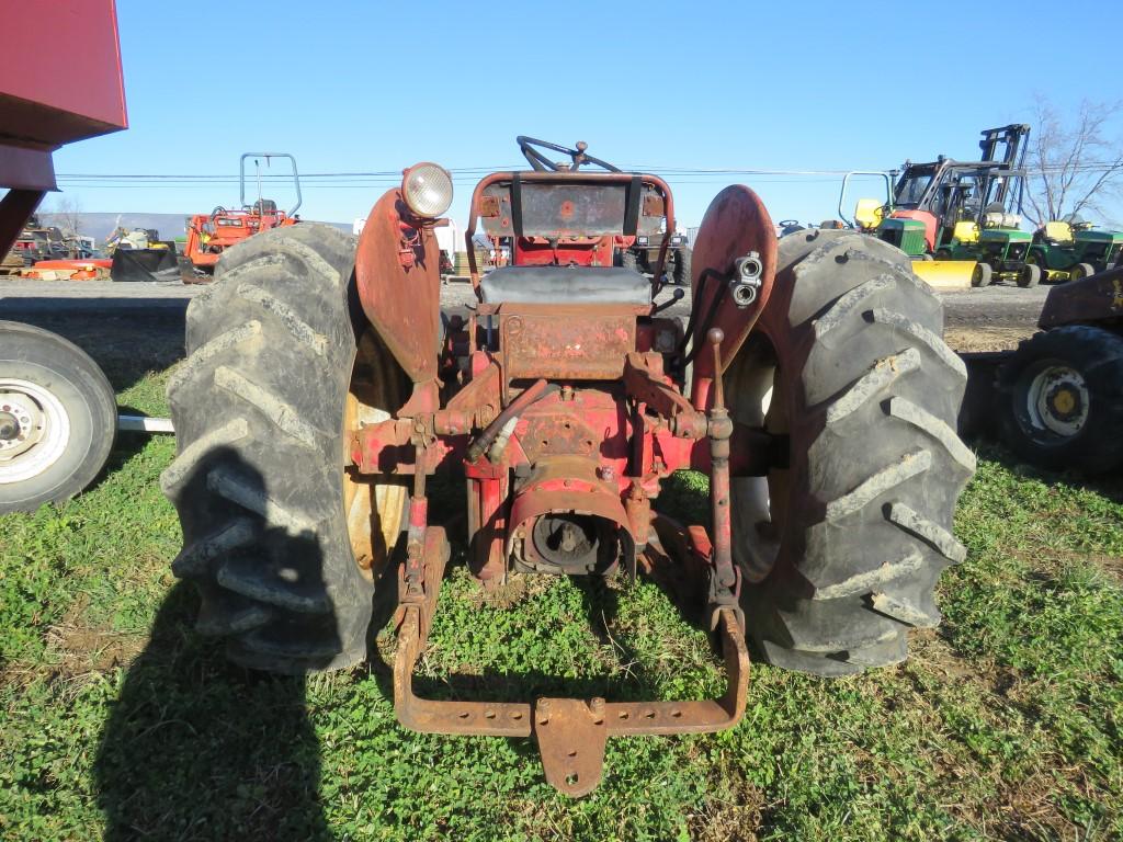 Farmall 350 Utility Tractor