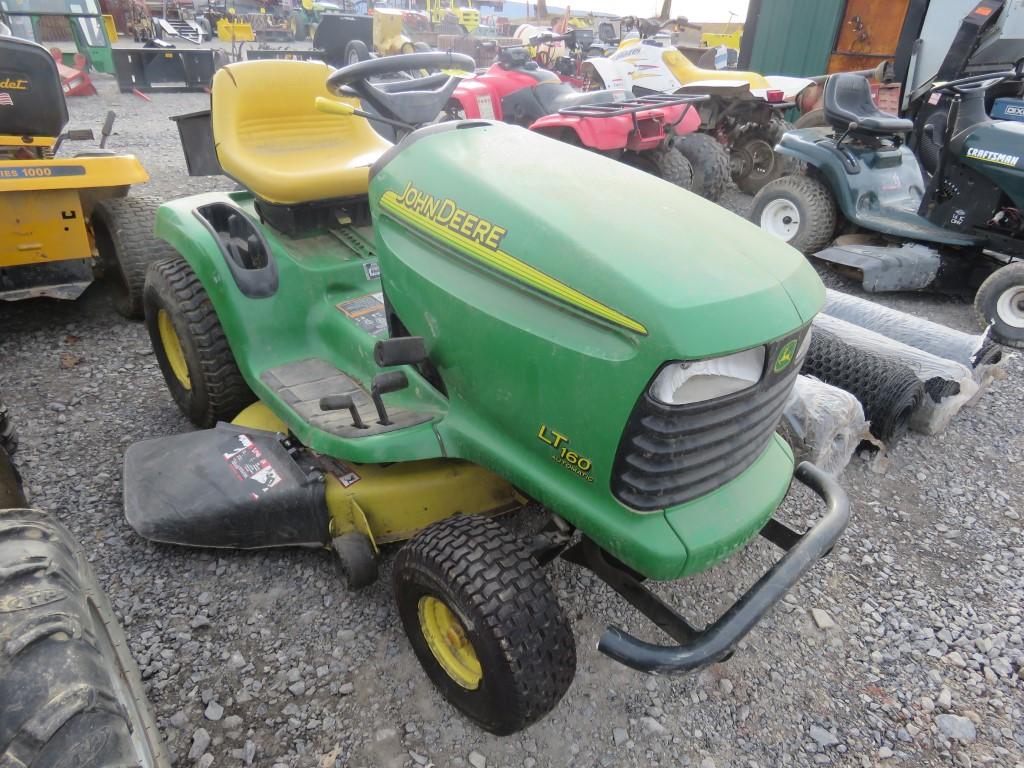 JD LT160 Lawn Tractor w/42inch Deck