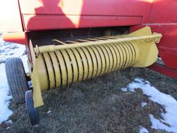 NH 315 Baler w/Thrower