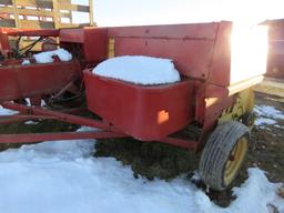 NH 315 Baler w/Thrower