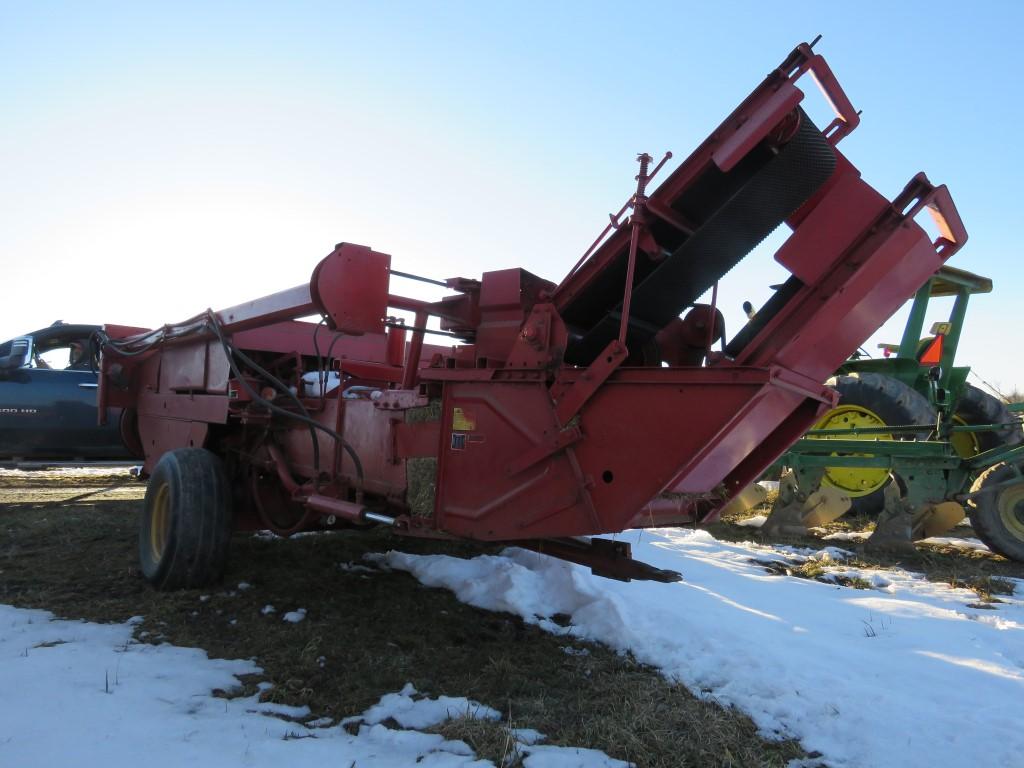 NH 315 Baler w/Thrower