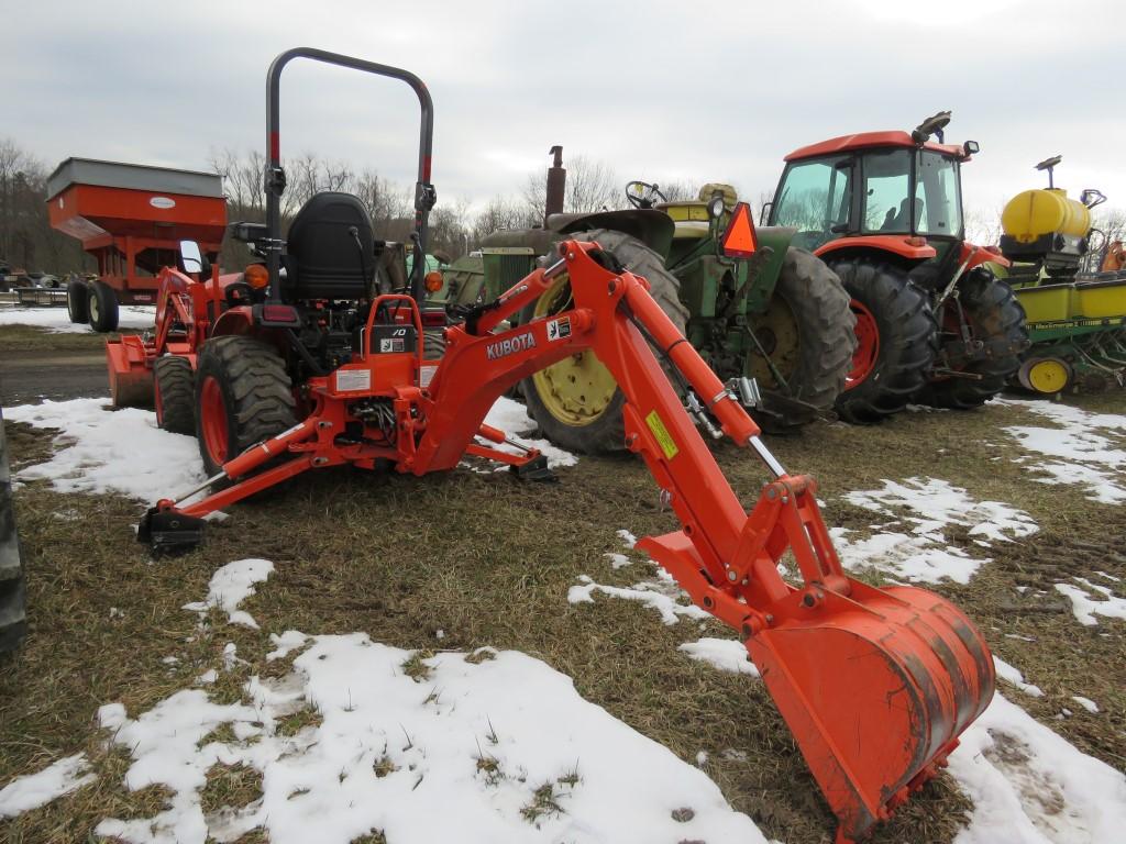 Kubota B2601 Tractor/Loader/Backhoe