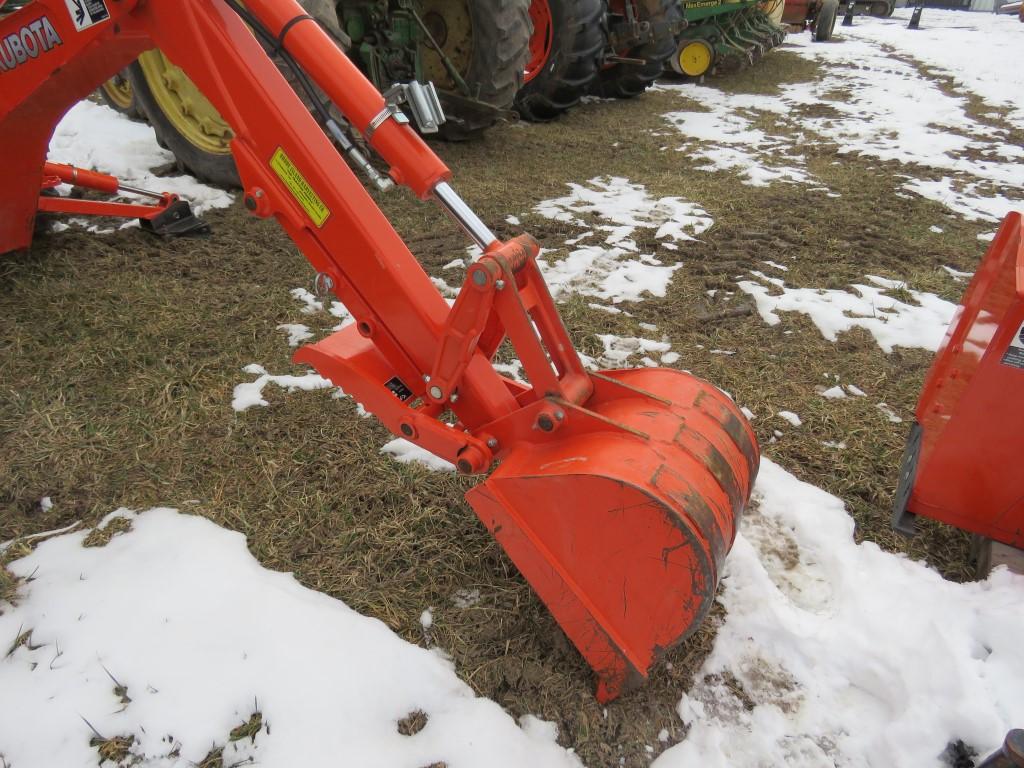 Kubota B2601 Tractor/Loader/Backhoe