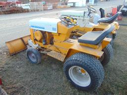 CC 122 lawn tractor w/42in front blade