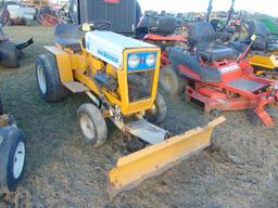 CC 122 lawn tractor w/42in front blade