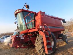 C/IH 2166 Axal-Flo Combine