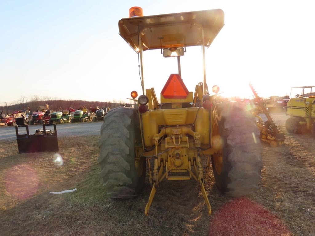 Case 395 Tractor w/Loader