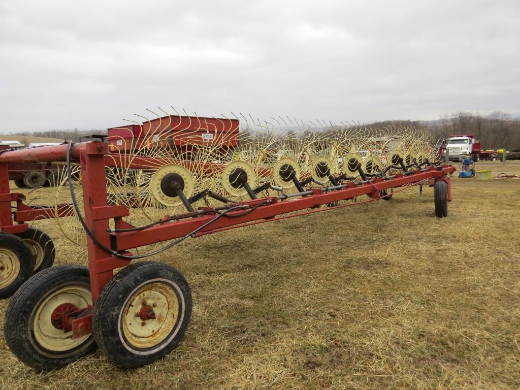 H & S 18wheel V Rake