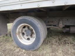 2000 Isuzu Truck