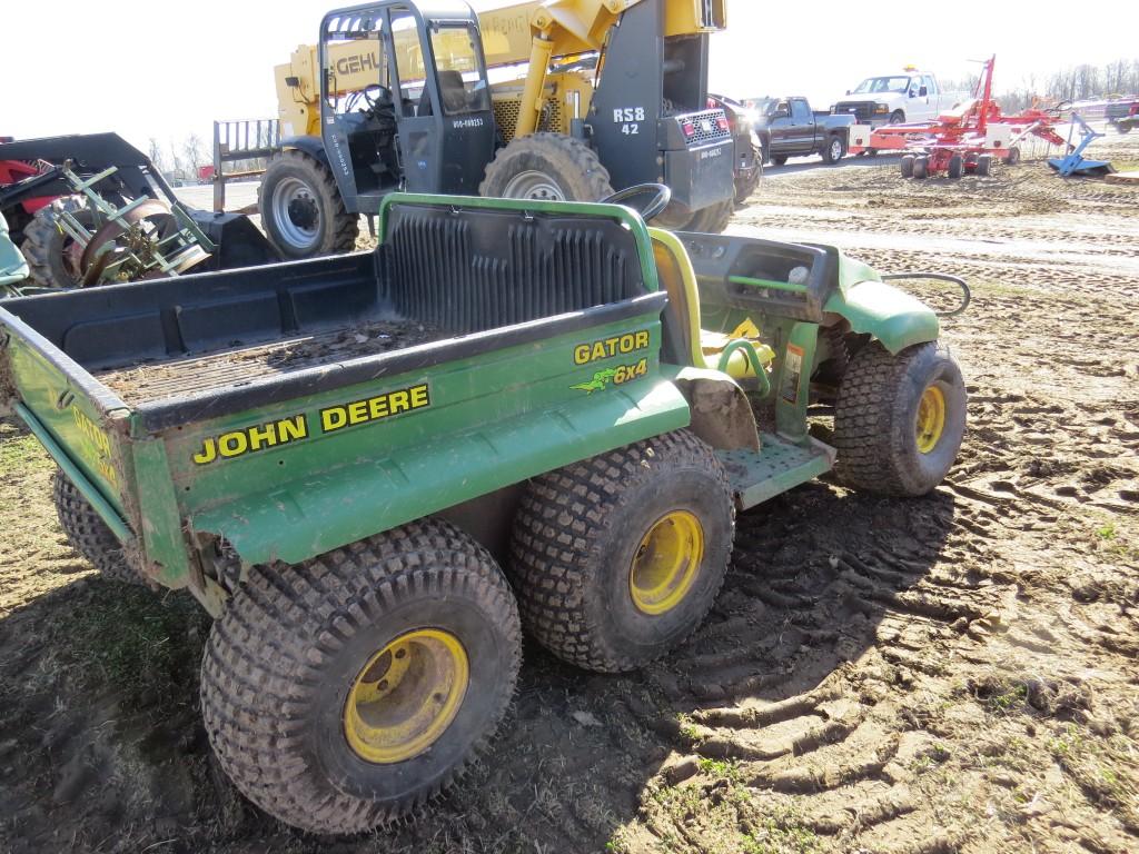 JD Gator Side by Side