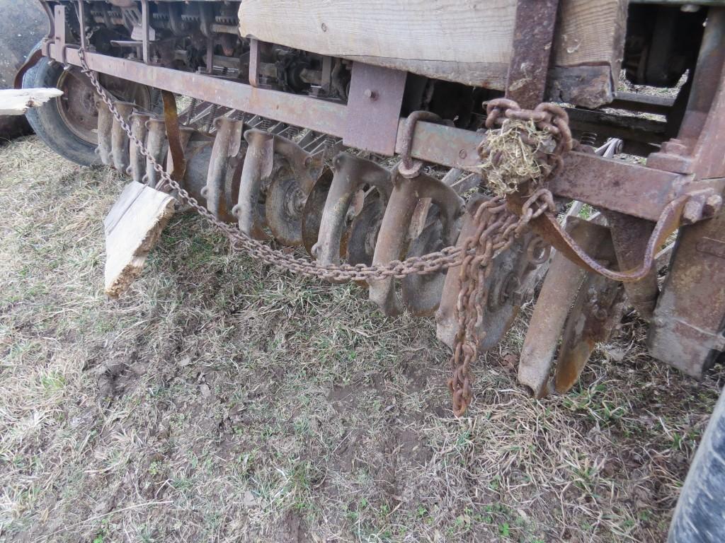 JD FB Grass Drill