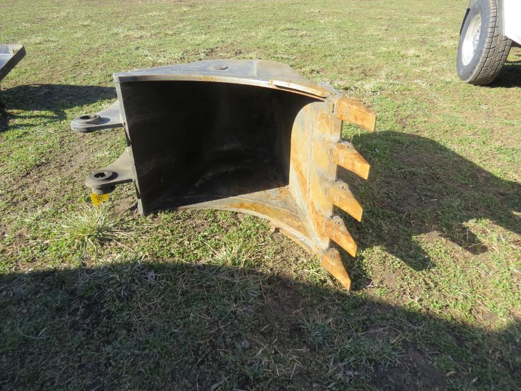 24" Excavator Bucket