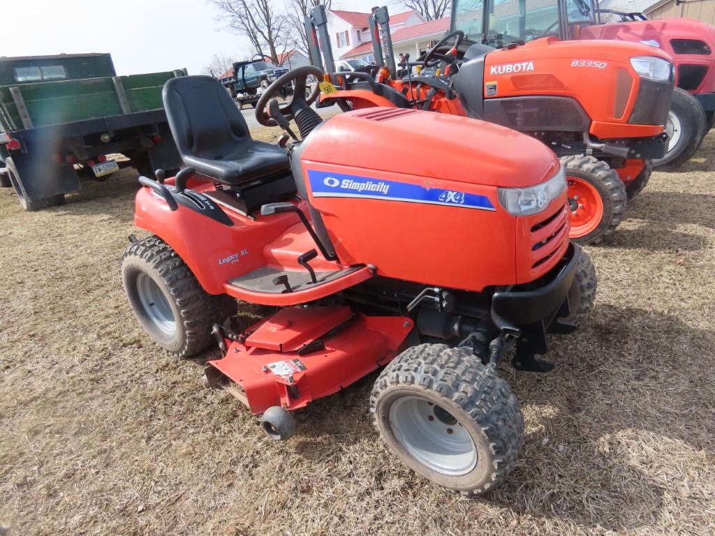 Simplicity Lawn Tractor w/54" Deck