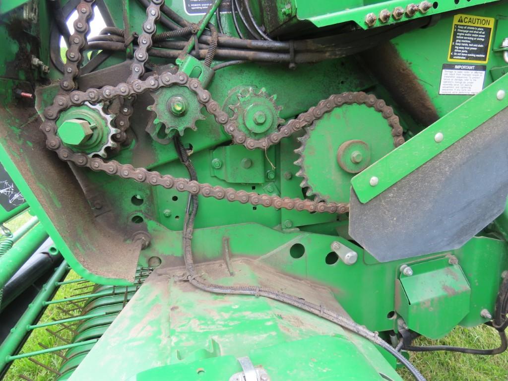 JD 450M Round Baler