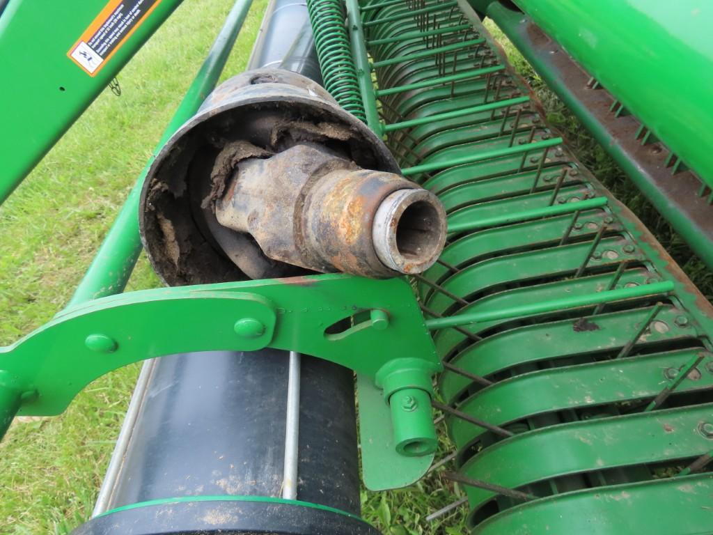 JD 450M Round Baler