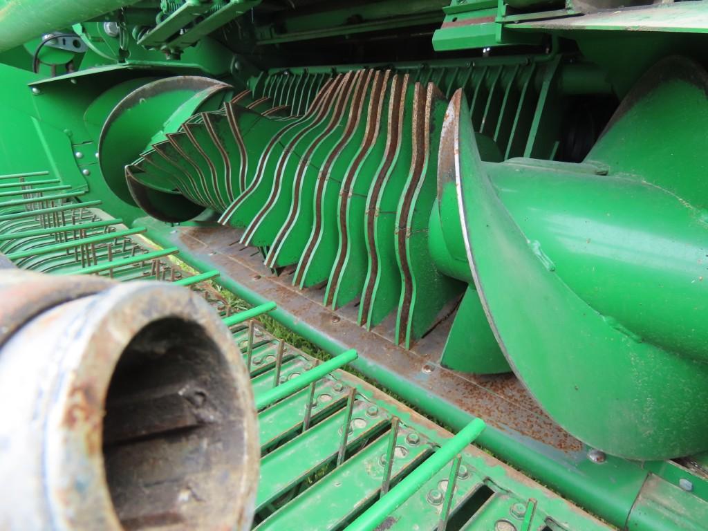 JD 450M Round Baler