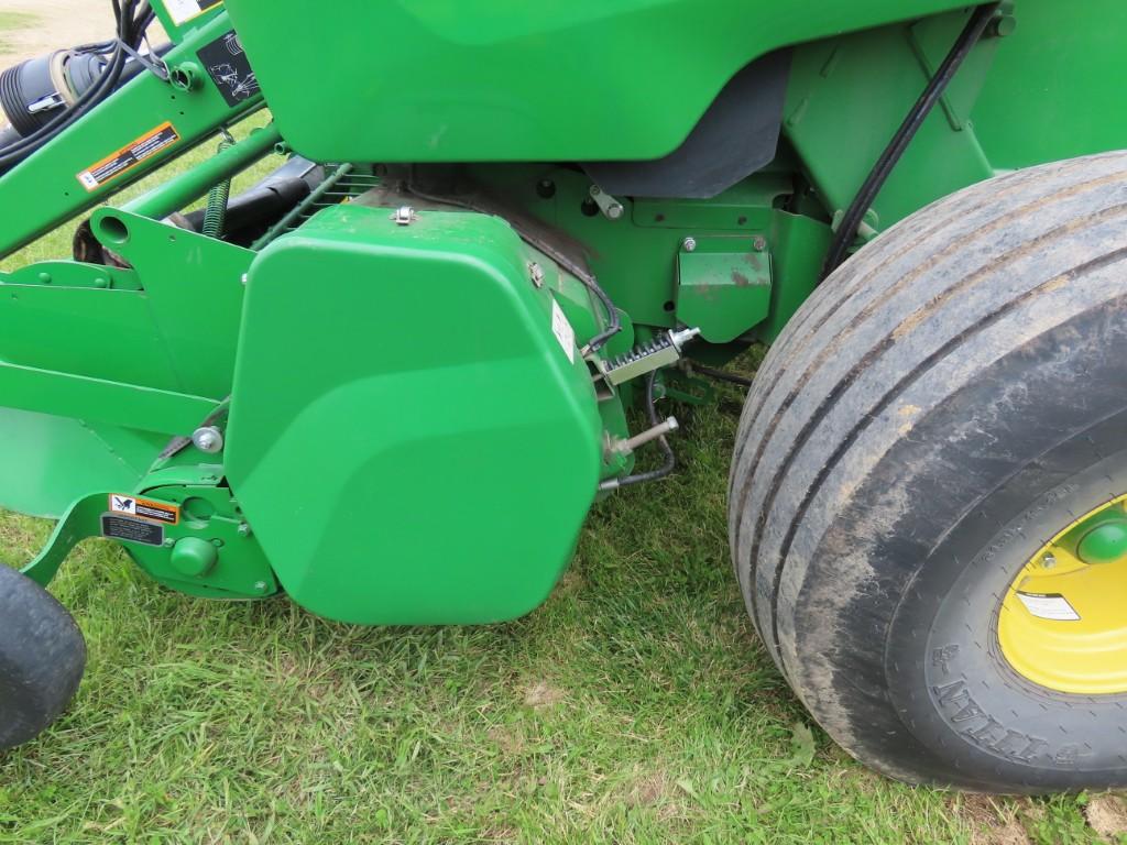 JD 450M Round Baler