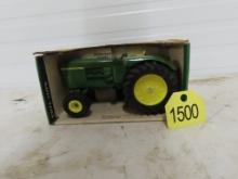 NIB 1/16 Ertl JD 5020 Tractor