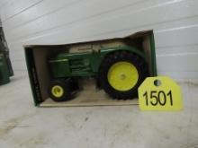 NIB 1/16 Ertl JD 5020 Tractor