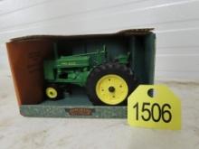 NIB 1/16 Ertl JD NFE "G" Tractor
