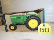 NIB 1/16 Ertl JD 5020 Tractor