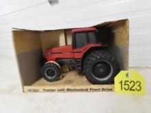 NIB 1/16 Ertl Case IH 7140 Tractor