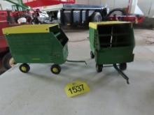 (2) 1/16 JD Forage Wagon
