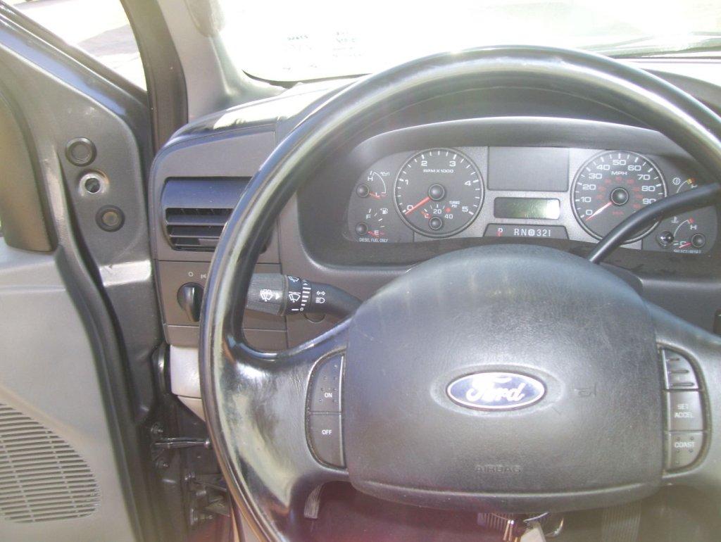 2007 Ford F550 28-Passenger Shuttle Bus,