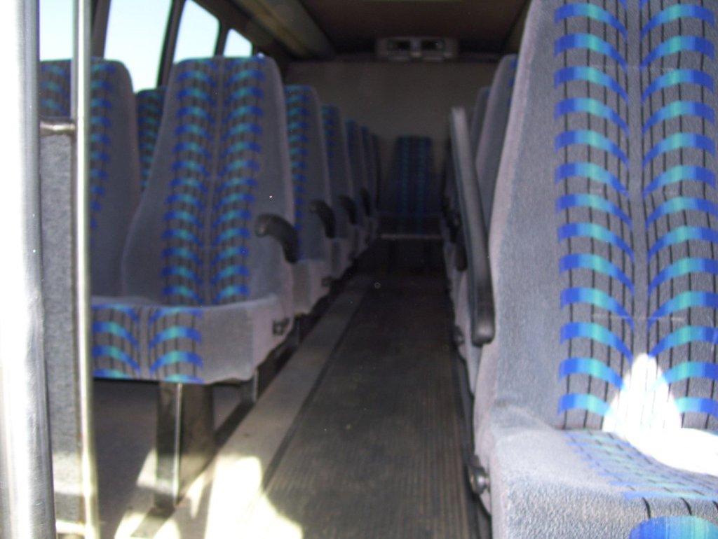 2007 Ford F550 28-Passenger Shuttle Bus,