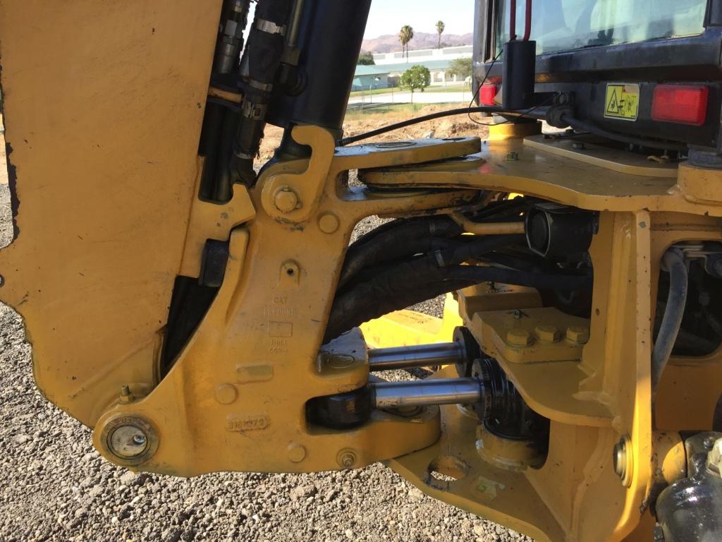 Caterpillar 420E IT Backhoe,