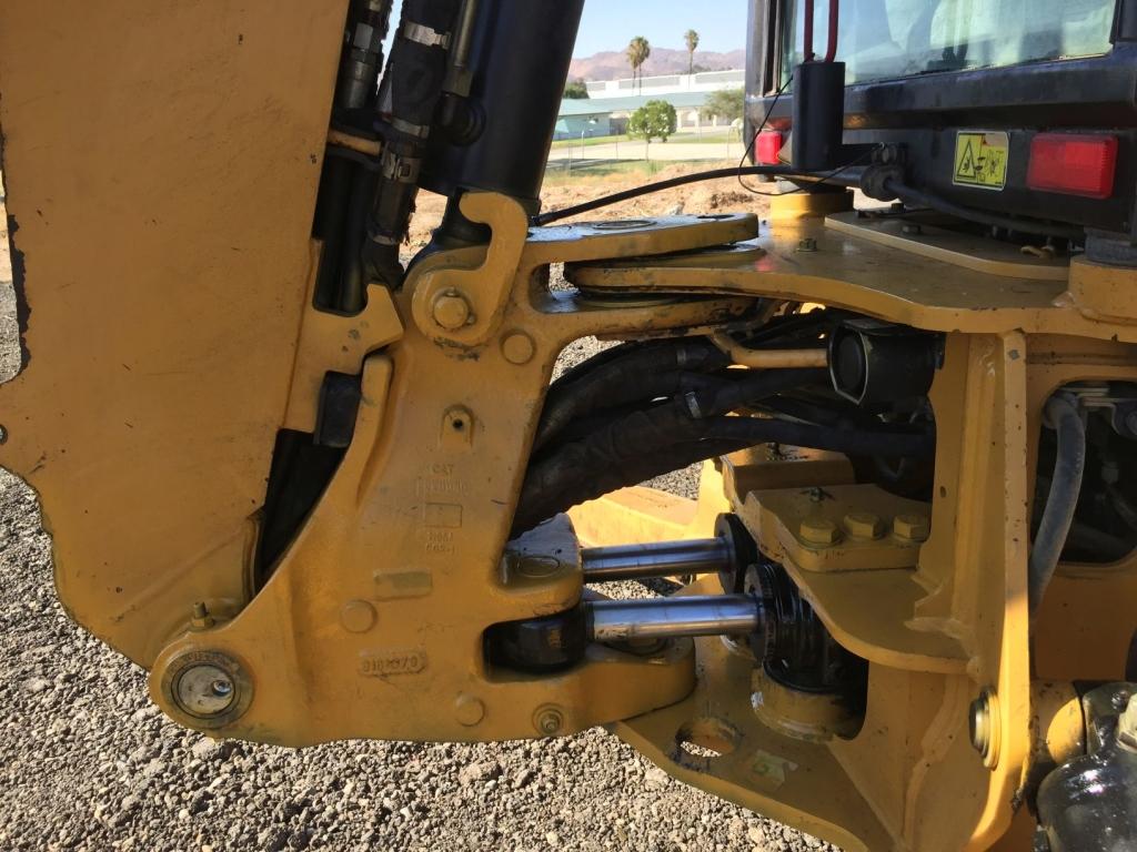 Caterpillar 420E IT Backhoe,