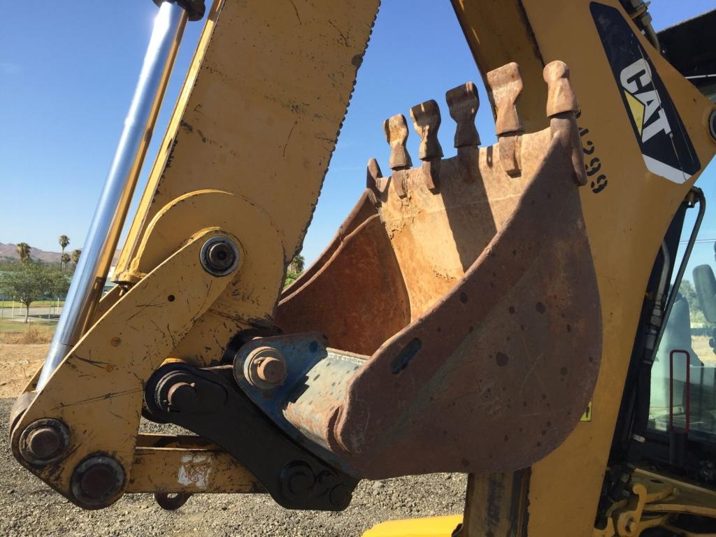 Caterpillar 420E IT Backhoe,