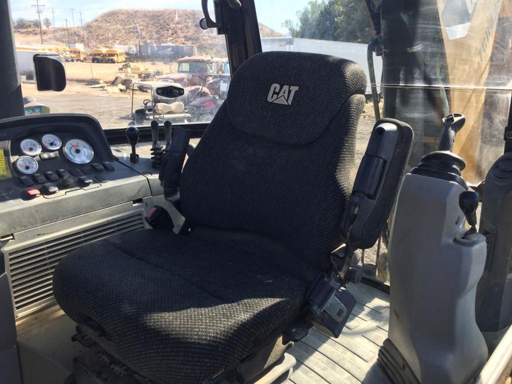 Caterpillar 420E IT Backhoe,