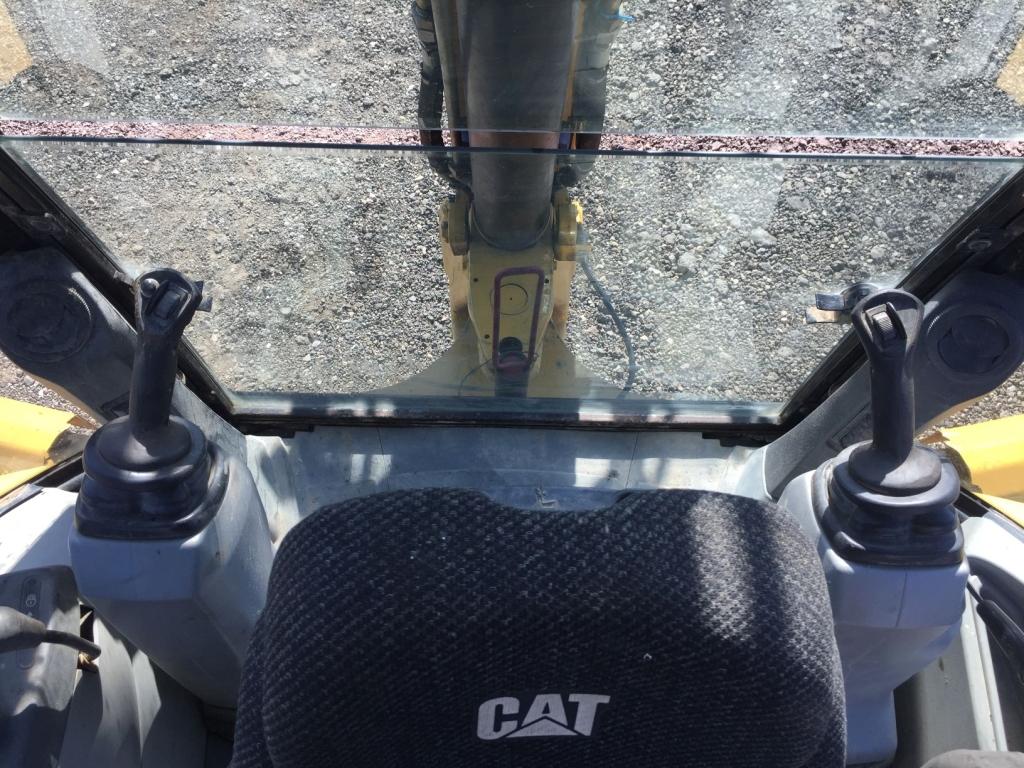 Caterpillar 420E IT Backhoe,
