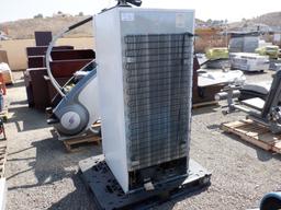 Frigidaire FRT17G4B04 Refrigerator/Freezer,