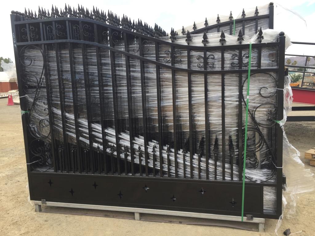 Unused 2022 Greatbear 20' Bi-Parting Iron Gate