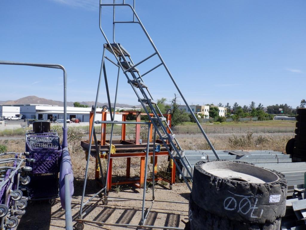 Cotterman C1005 10' Warehouse Ladder,
