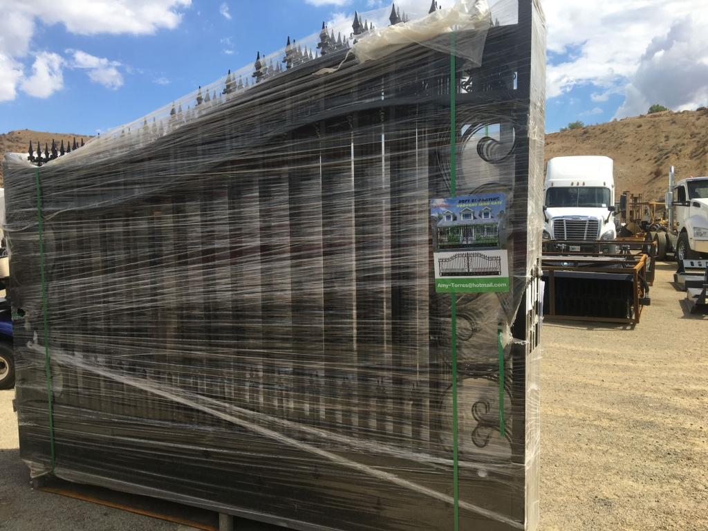 Unused 2022 Greatbear 20' Bi-Parting Iron Gate