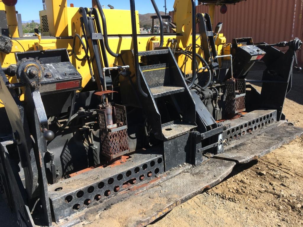 Blaw-Knox PF3200 Asphalt Paving Machine,