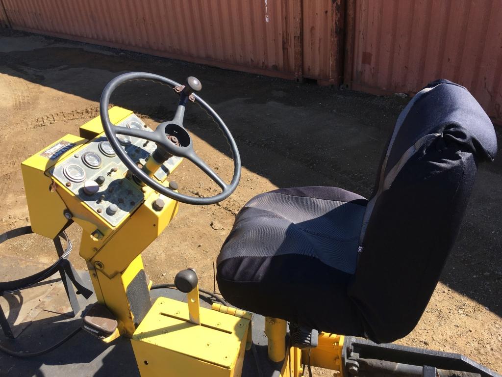 Blaw-Knox PF3200 Asphalt Paving Machine,