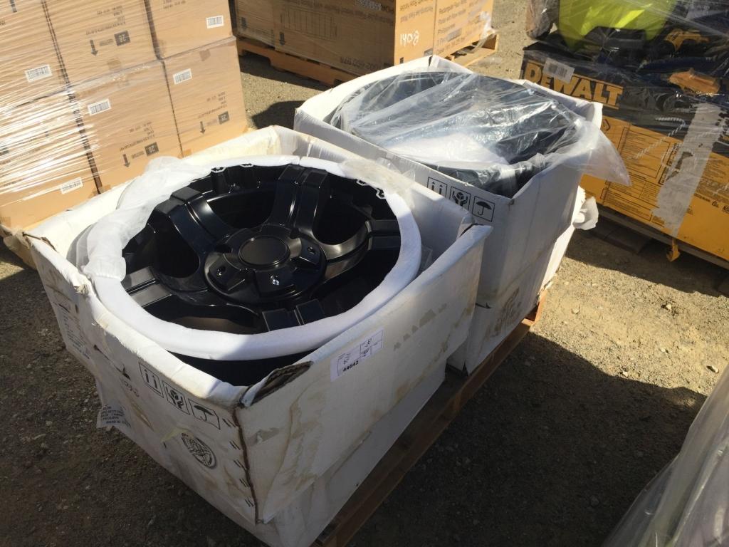 Pallet of (4) Universal 20" 8-Lug Rims.