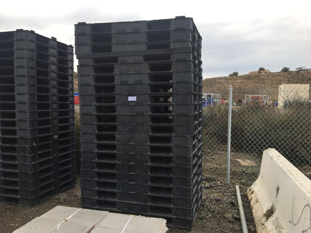 (20) 44in x 56in Plastic Pallets.