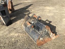 Caterpillar 36in Bucket,