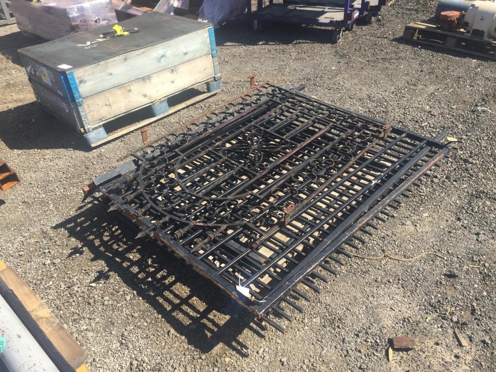 Misc Pallet Metal Gate Panels.