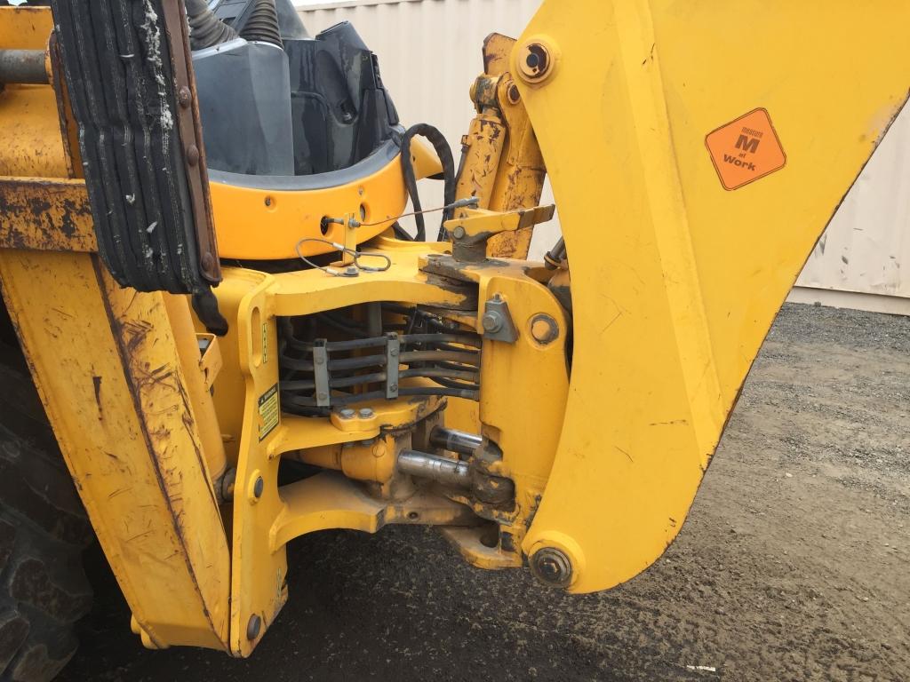 2005 JCB 214 Backhoe,