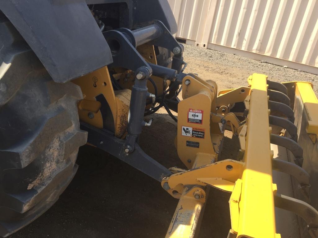 2019 John Deere 210LEP Skip Loader,