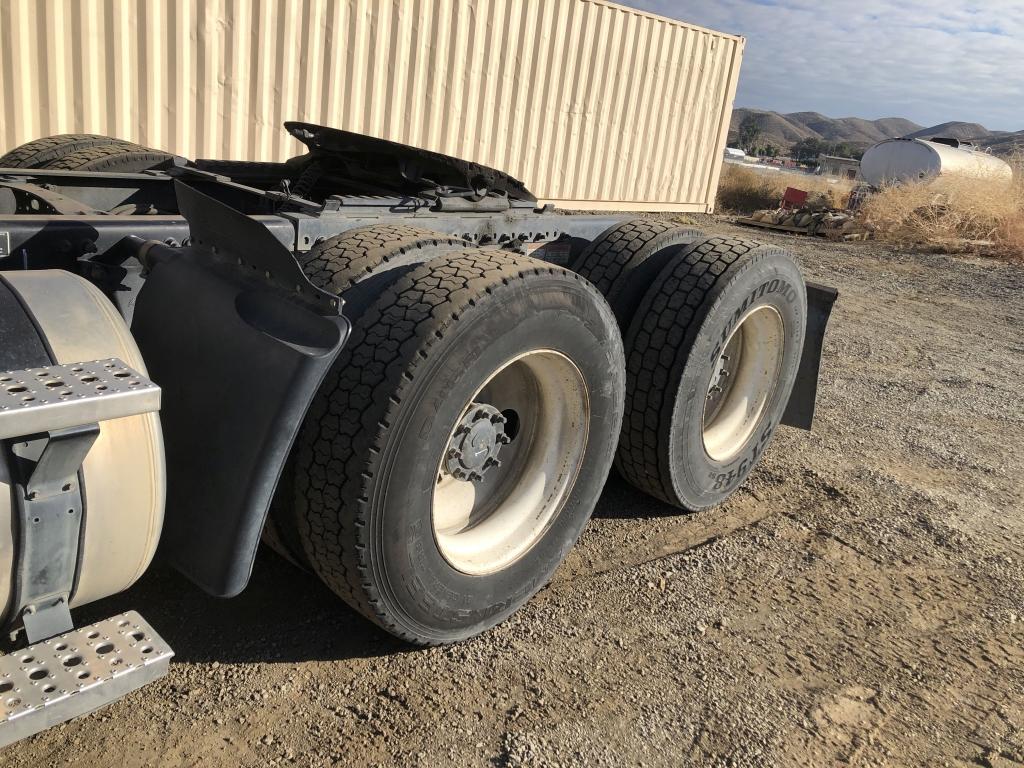 2013 Freightliner Cascadia Truck Tractor,