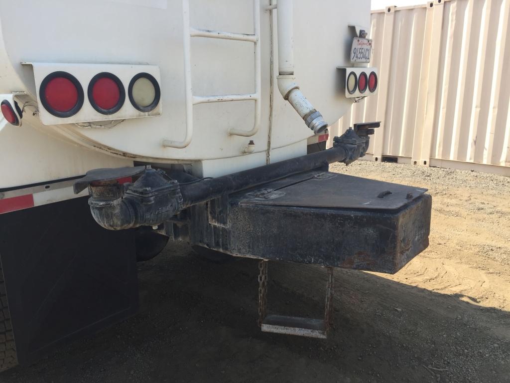 2009 Ford F650 2000 Gallon Water Truck,