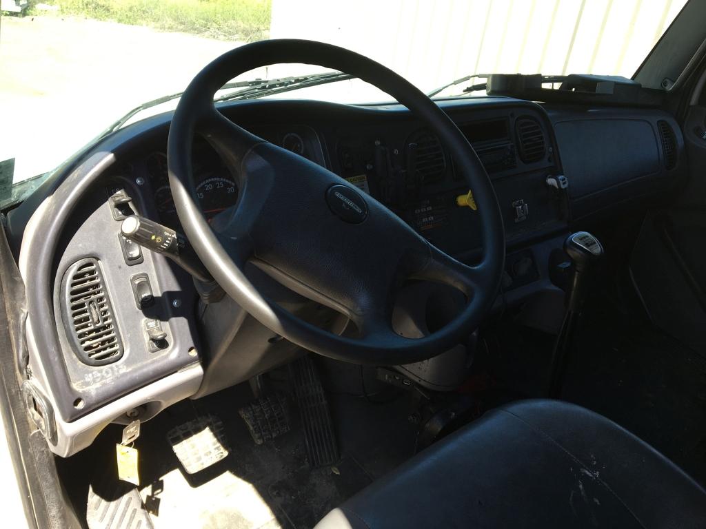 2010 Freightliner M2 Extended Cab Mechanics Truck,