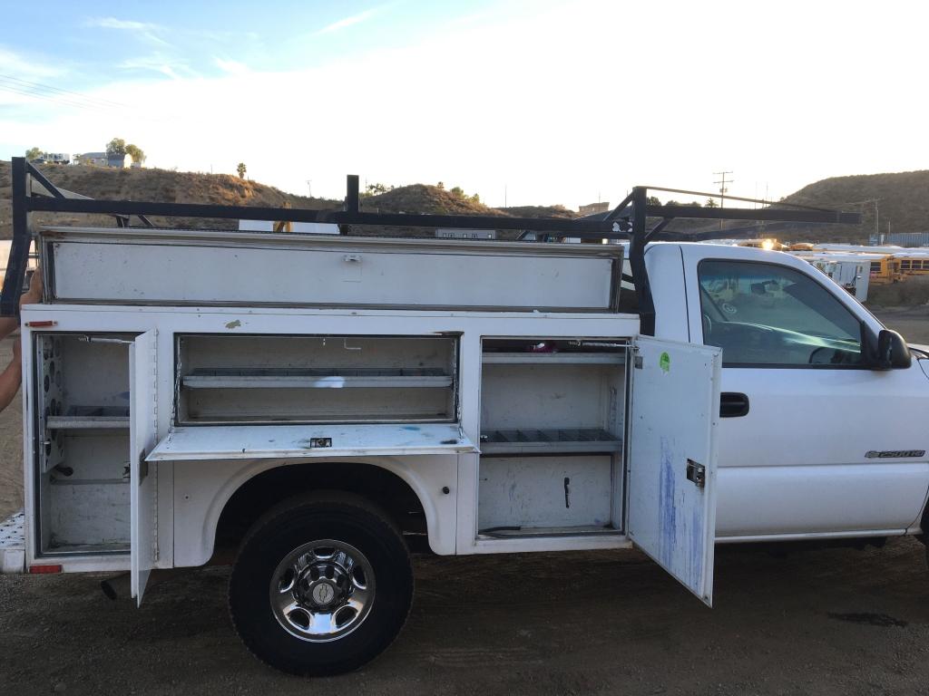 2004 Chevrolet 2500 HD Silverado Service Truck,